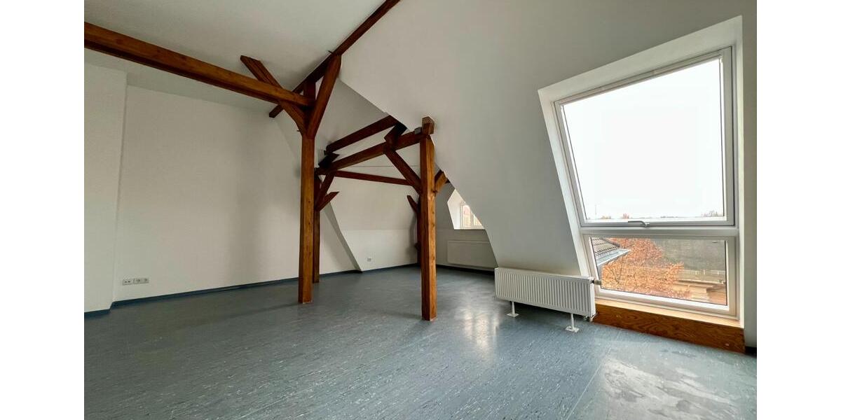 Dachgeschoßwohnung Zeitz - 3 Zimmer, 98 m&sup2;, 640&euro; | Angebot:16602265
