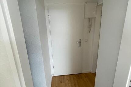 Möblierte Dachgeschosswohnung zur Zwischenmiete (Nov-Dez) zimmer