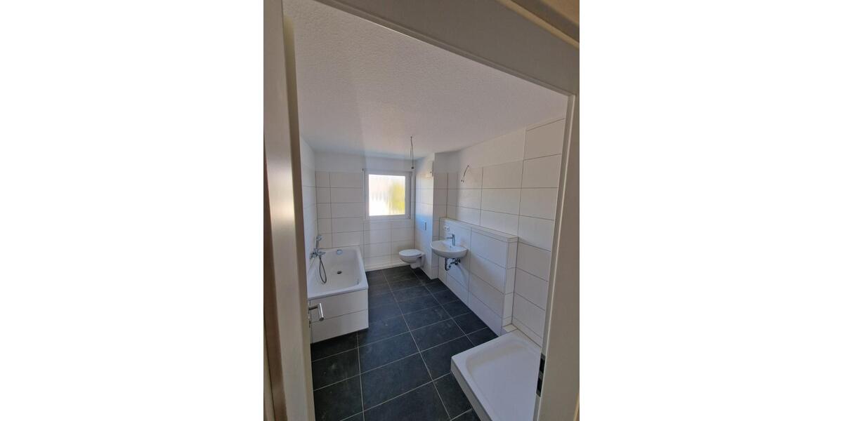 Reihenhaus Oberndorf am Neckar - 4 Zimmer, 132 m&sup2;, 1.350&euro; | Angebot:23555092