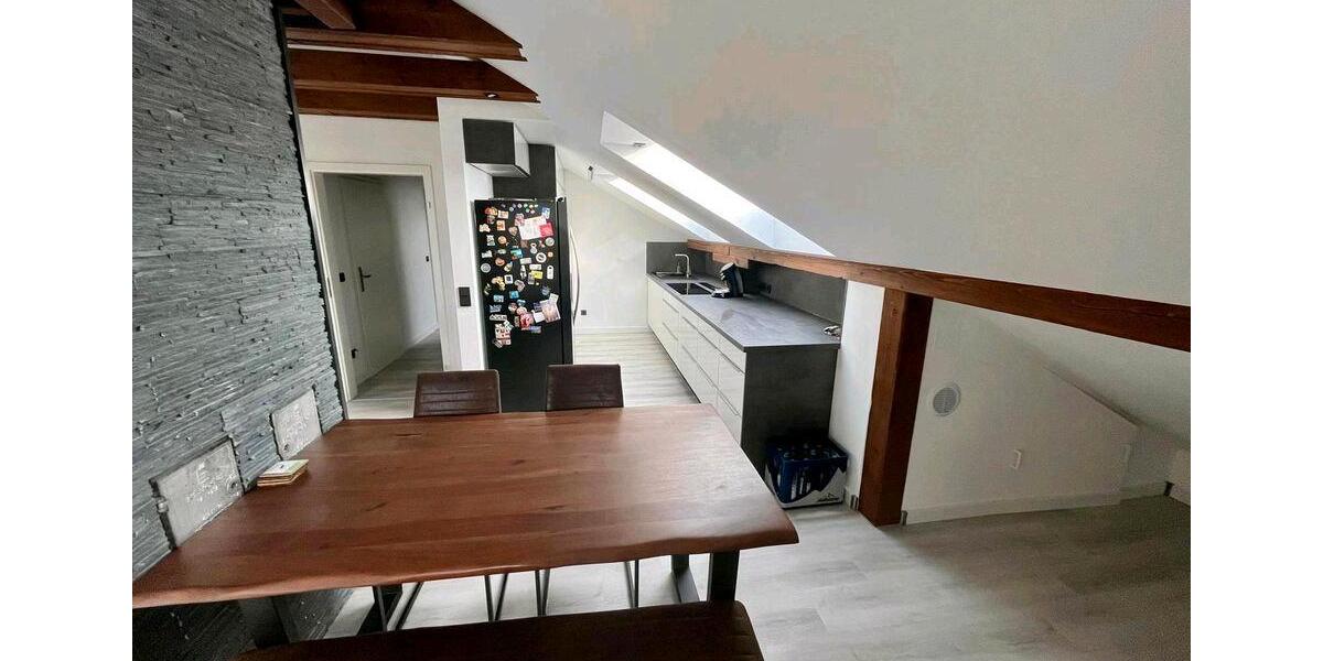 Dachgeschoßwohnung Ustersbach - 4 Zimmer, 112 m&sup2;, 1.350&euro; | Angebot:26704312