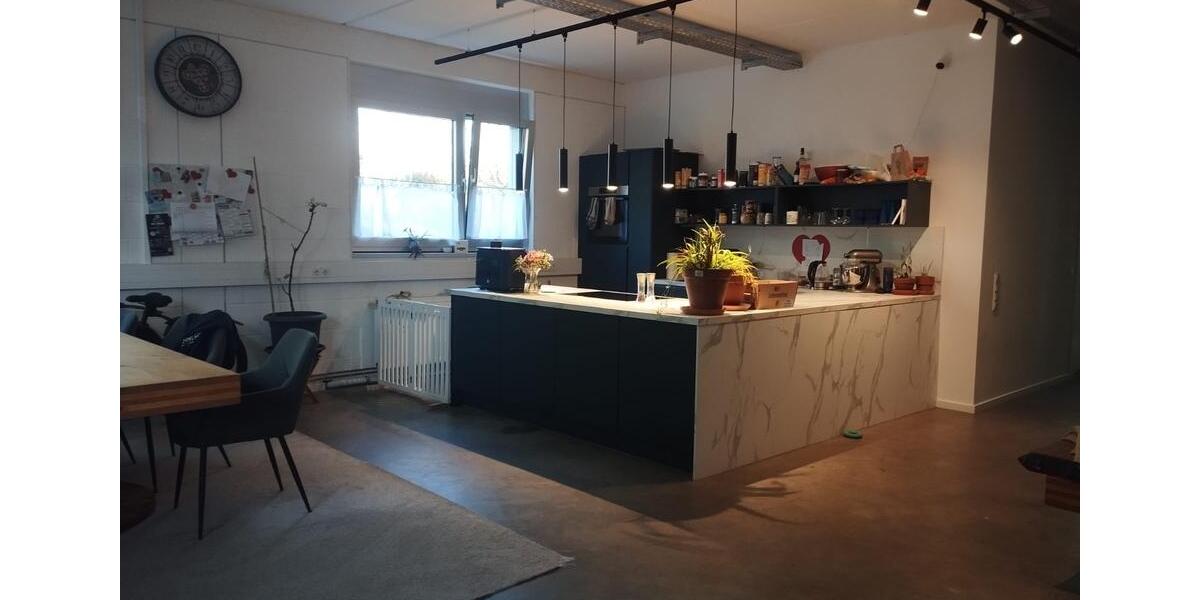 Haustierfreundliches helles Loft in Heckendalheim, Nähe SB + IGB 2 zimmer