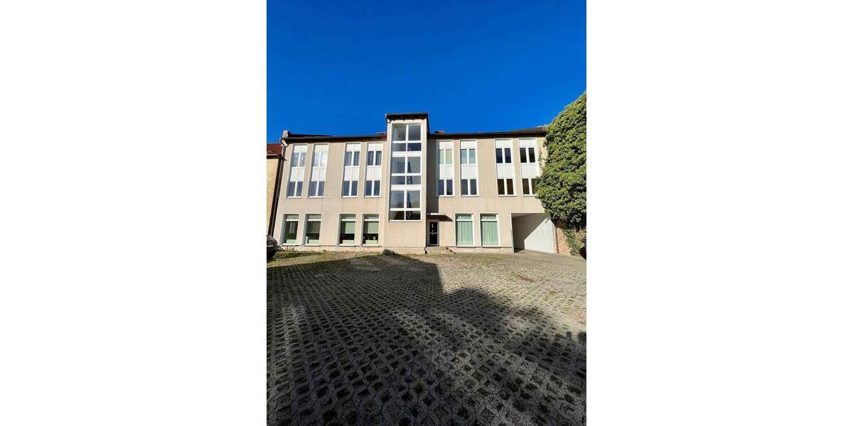 Etagenwohnung Merseburg (Saale Merseburg - 4 Zimmer, 117 m&sup2;, 800&euro; | Angebot:26723151