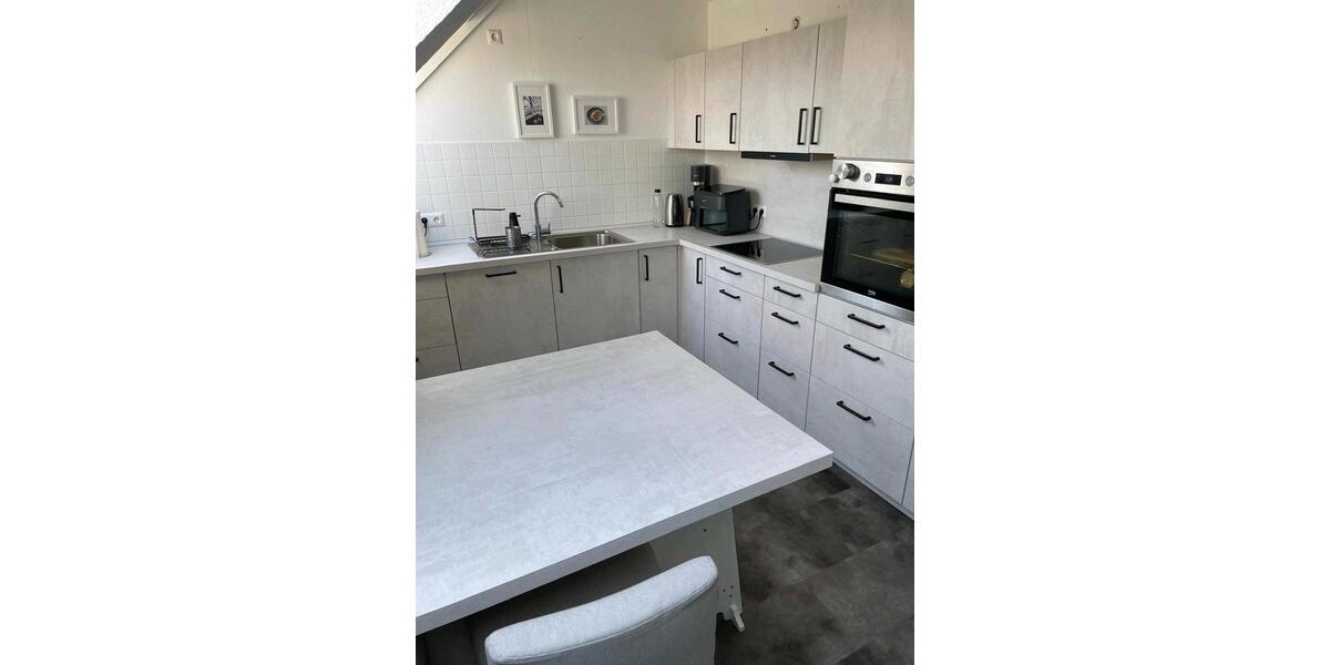 Dachgeschoßwohnung Marburg Cappel - 4 Zimmer, 144 m&sup2;, 1.200&euro; | Angebot:25962830