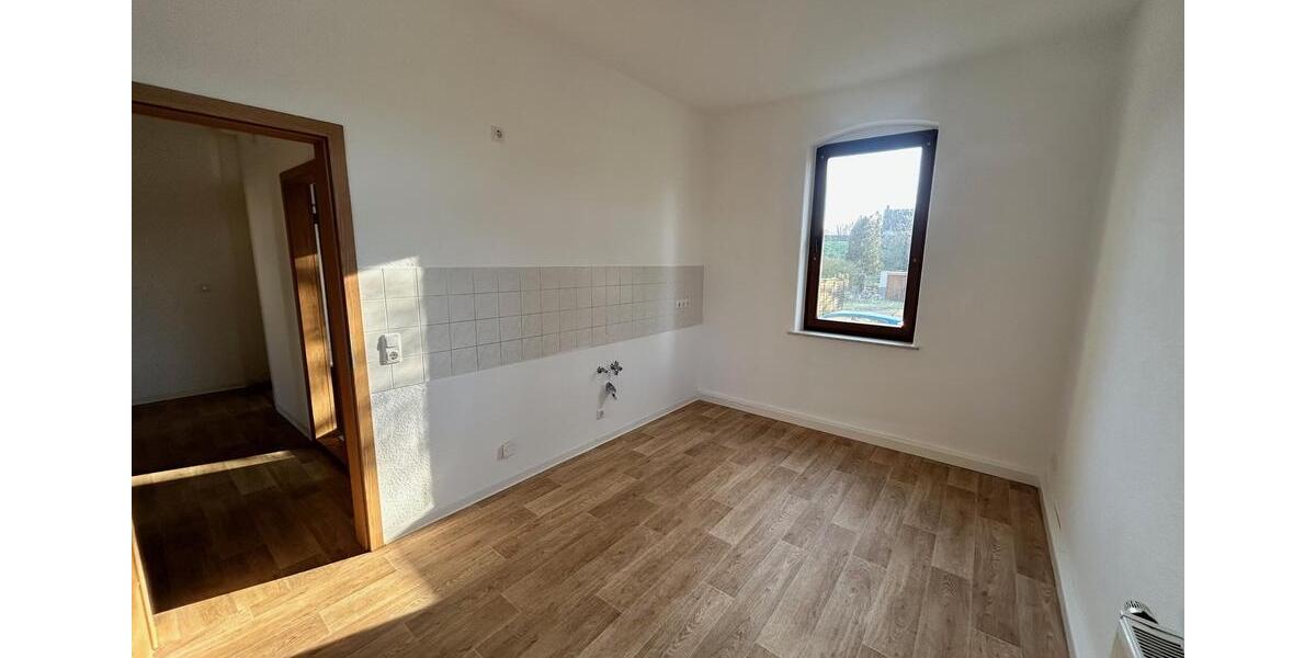 Erdgeschoßwohnung Döbeln - 5 Zimmer, 100 m&sup2;, 800&euro; | Angebot:26455731