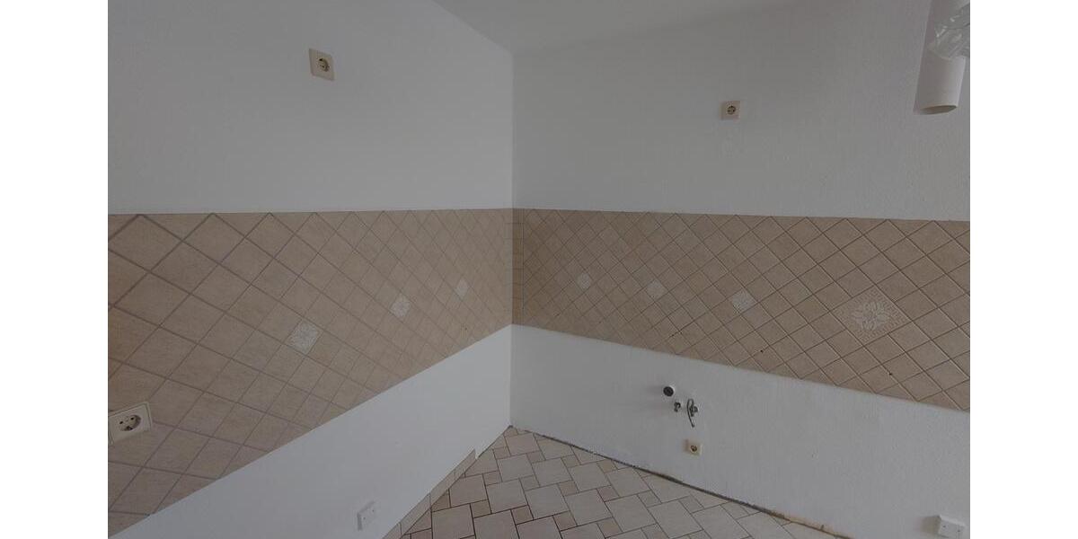 Erdgeschoßwohnung Hohenstein-Ernstthal Ernstthal - 2.5 Zimmer, 62 m&sup2;, 301&euro; | Angebot:24680888