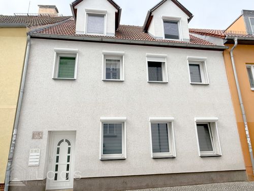 Dachgeschoßwohnung Finsterwalde - 2 Zimmer, 43 m&sup2;, 325&euro; | Angebot:26249116