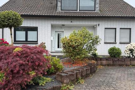 Wohnung Duisburg Rheinhausen - 3 Zimmer, 93 m&sup2;, 1.350&euro; | Angebot:26443228