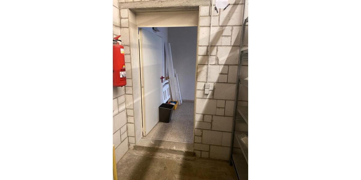 Lagerraum + über 300qm Regalfläche zimmer