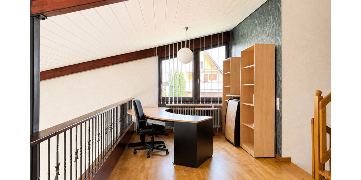 Einfamilienhaus Steinenbronn - 5 Zimmer, 230 m&sup2;, 2.700&euro; | Angebot:26596714
