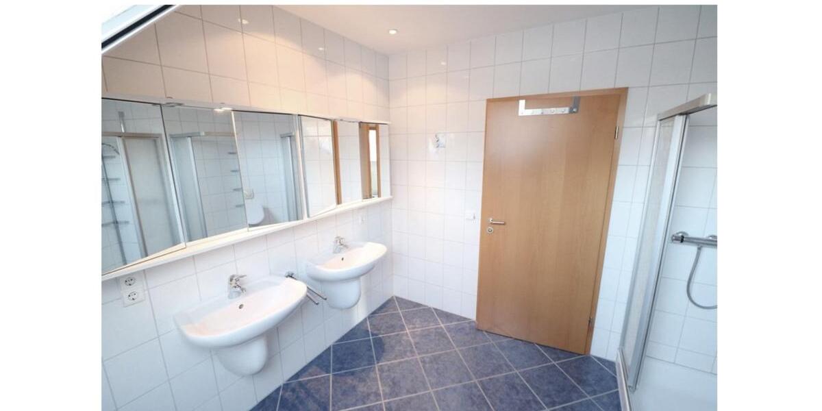 Dachgeschoßwohnung Cloppenburg - 4 Zimmer, 95 m&sup2;, 999&euro; | Angebot:26655642