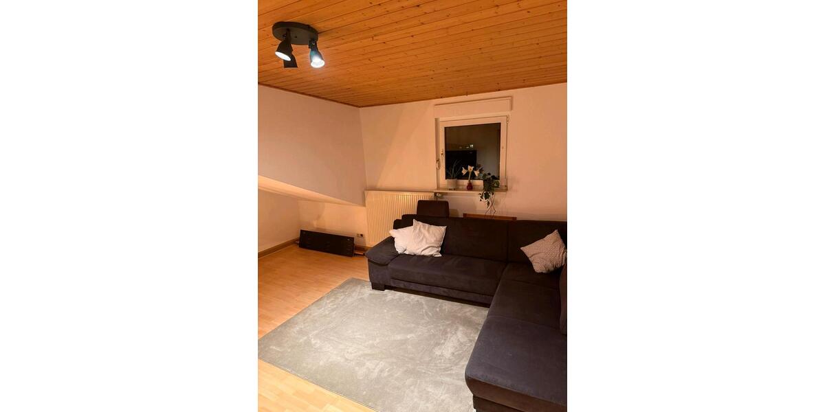 Dachgeschoßwohnung Hofbieber - 3 Zimmer, 100 m&sup2;, 850&euro; | Angebot:23717072