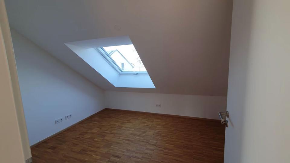 Dachgeschoßwohnung Ingolstadt Nordost - 3 Zimmer, 1.364&euro; | Angebot:23546369