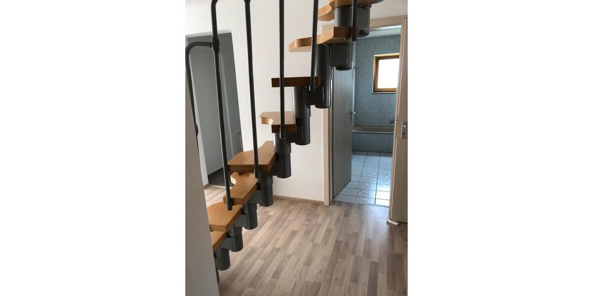 Dachgeschoßwohnung Pfullendorf - 3 Zimmer, 89 m&sup2;, 910&euro; | Angebot:26464813