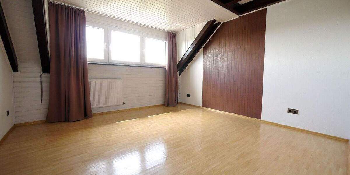 Etagenwohnung Taunusstein Orlen - 3 Zimmer, 110 m&sup2;, 900&euro; | Angebot:24967357