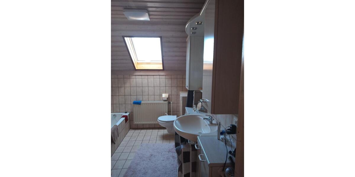 Dachgeschoßwohnung Thurnau - 3.5 Zimmer, 100 m&sup2;, 650&euro; | Angebot:24869385