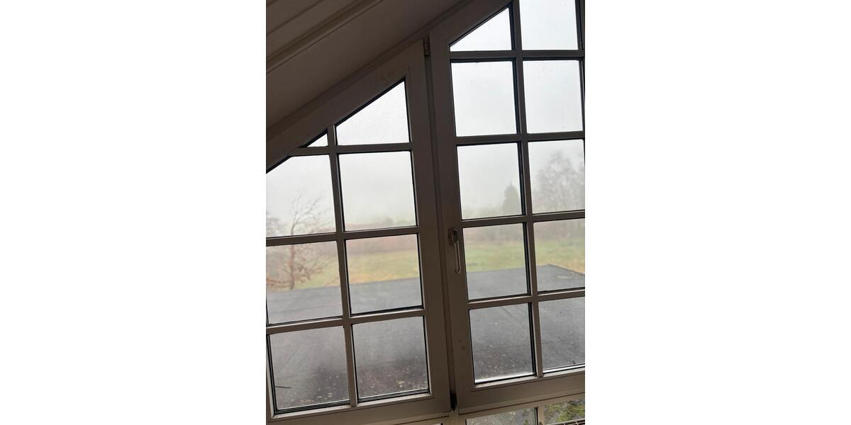 Renovierte zwei Zimmer DG- Wohnung mit traumhaft schönen Ausblick 2 zimmer