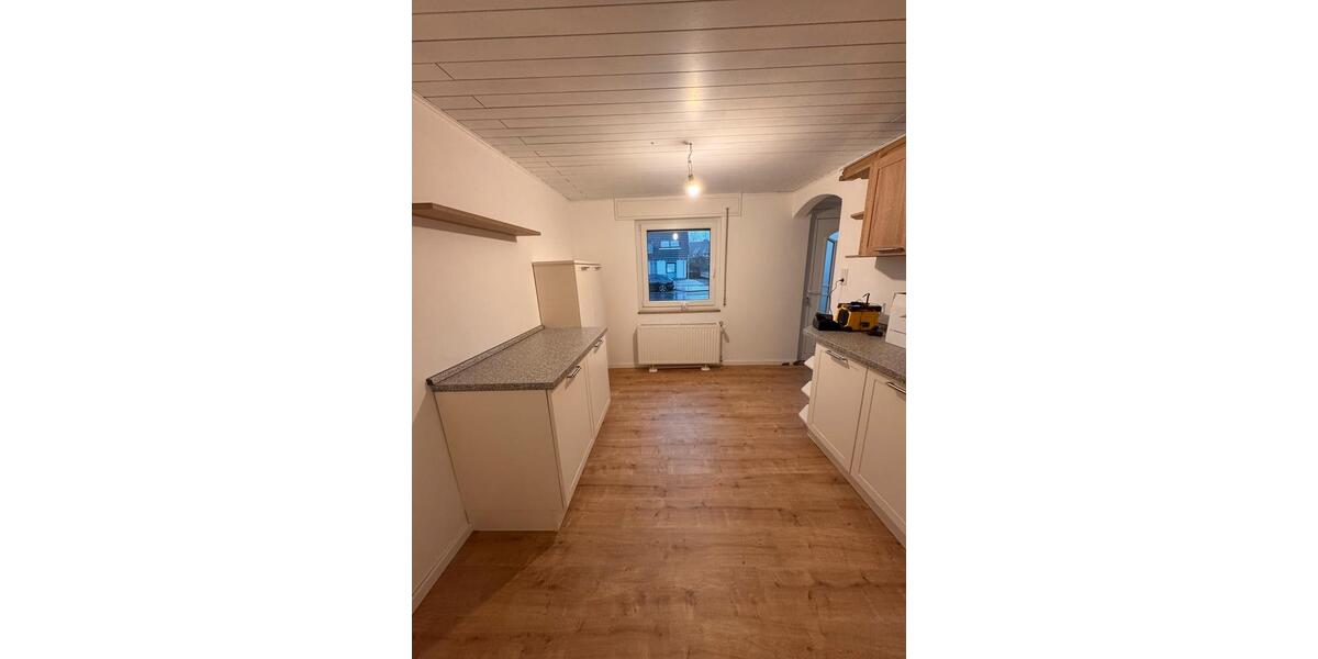 Doppelhaushälfte Grevenbroich - 5 Zimmer, 137 m&sup2;, 1.960&euro; | Angebot:25172572
