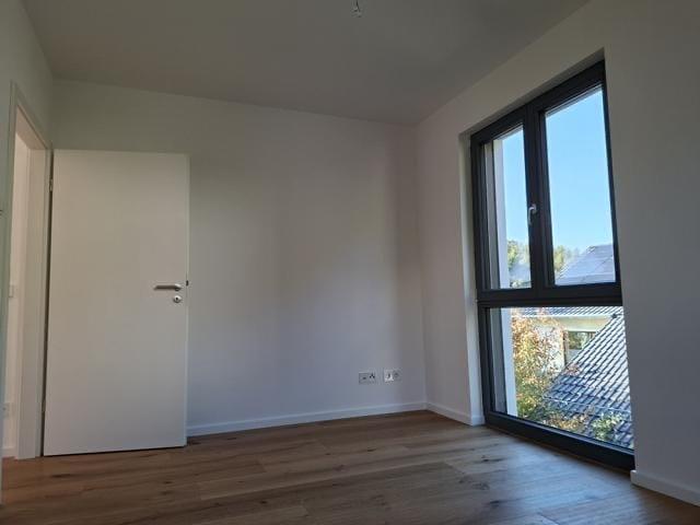 Etagenwohnung Kelkheim (Taunus) - 3.5 Zimmer, 117 m&sup2;, 2.250&euro; | Angebot:26618611