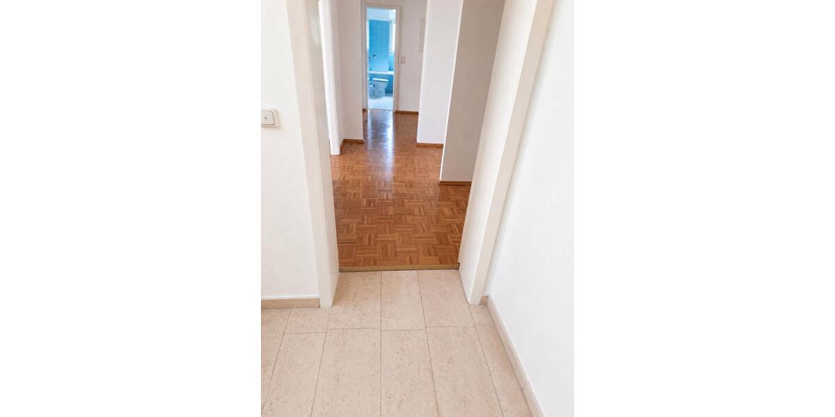 Erdgeschoßwohnung Frankfurt am Main Nord-West - 3 Zimmer, 84 m&sup2;, 1.350&euro; | Angebot:26639017
