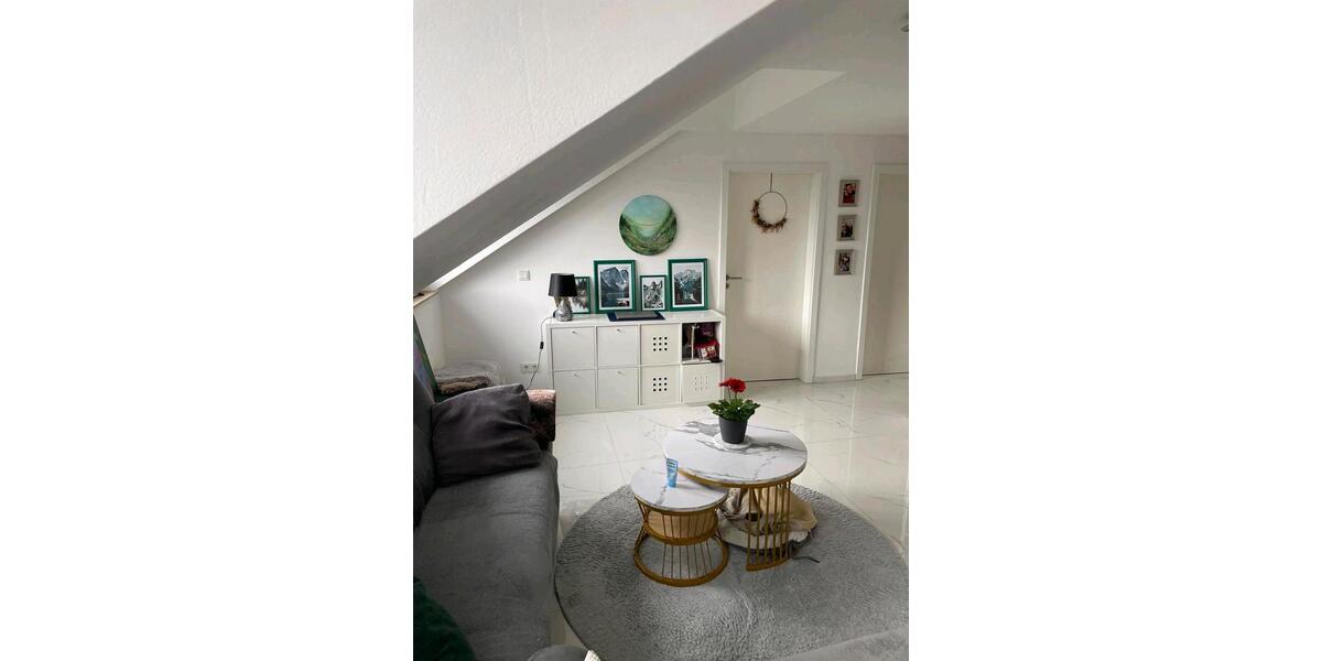 Dachgeschoßwohnung Köln Porz - 3 Zimmer, 60 m&sup2;, 1.200&euro; | Angebot:26605424