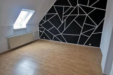 Biete 2 Raum Dachgeschosswohnung an 2 zimmer
