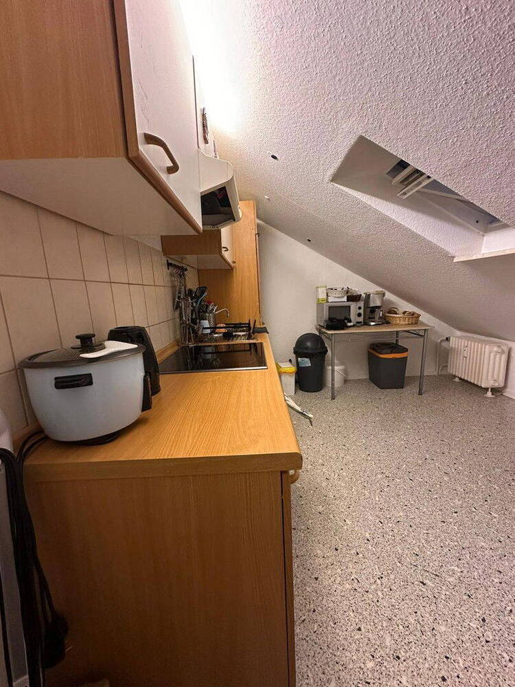 Gemuetliche 2-Z. DG-Wohnung (OG2) ab 1.12 Frei
