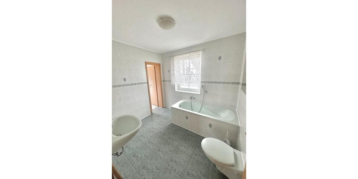 Dachgeschoßwohnung Bad Saarow - 3 Zimmer, 95 m&sup2;, 1.160&euro; | Angebot:24374882