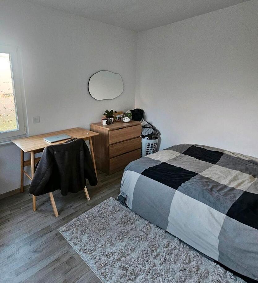 Gemütliches Zimmer in Köln-Weiden – 20 m² im Einfamilienhaus