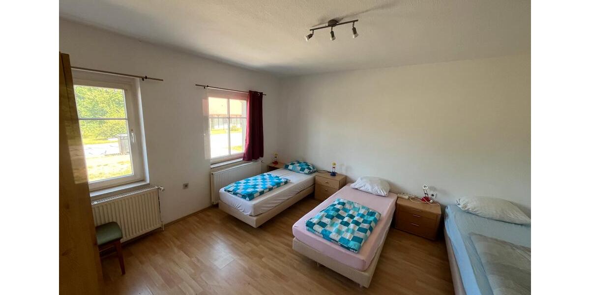 Wohnen auf Zeit Sternberg - 20 Zimmer, 300 m&sup2;, 15&euro; | Angebot:10063534
