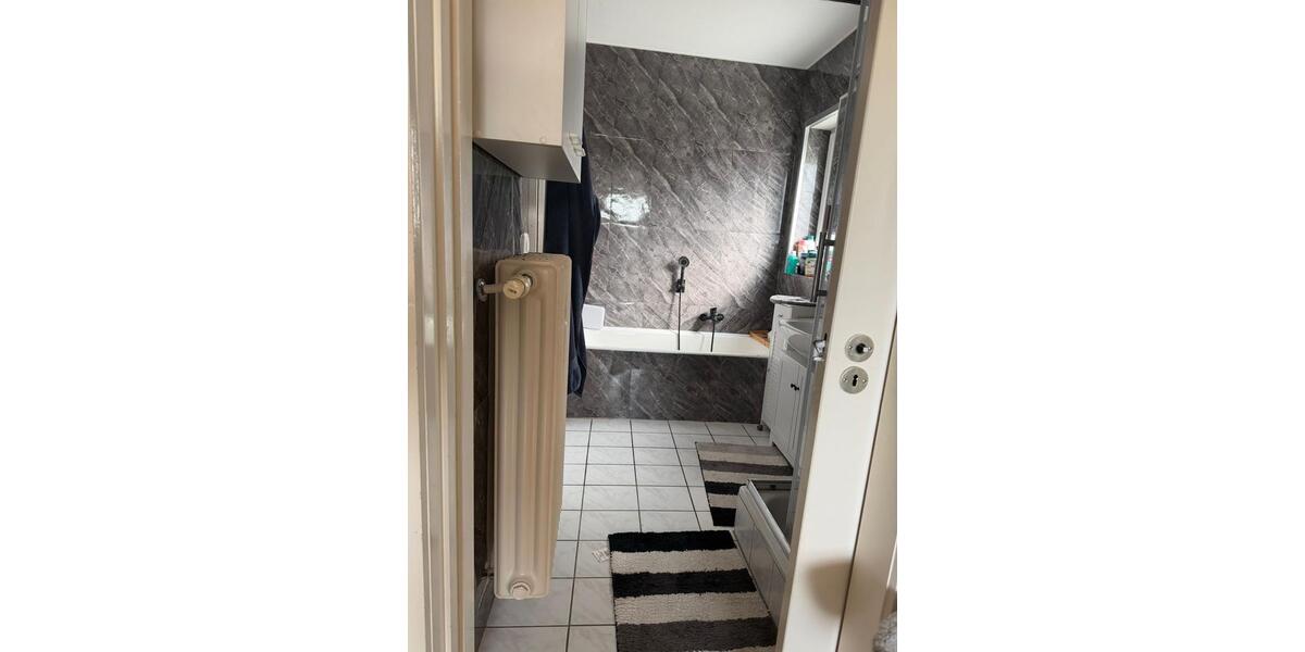 Erdgeschoßwohnung Oettingen in Bayern - 5 Zimmer, 150 m&sup2;, 1.900&euro; | Angebot:25480102