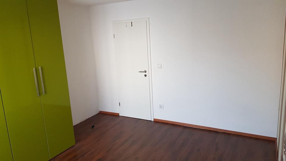 Etagenwohnung Flein - 4 Zimmer, 106 m&sup2;, 1.300&euro; | Angebot:25977680