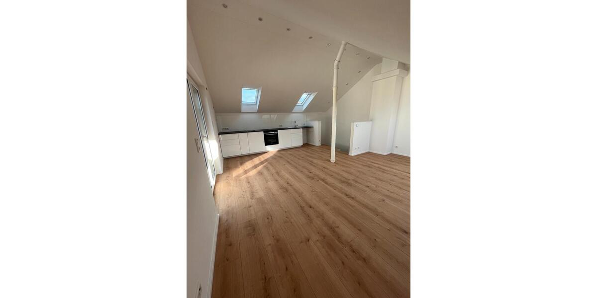 Dachgeschoßwohnung Korntal-Münchingen Münchingen - 3 Zimmer, 55 m&sup2;, 1.400&euro; | Angebot:25923474