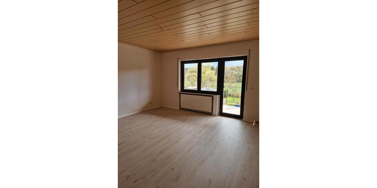 Erdgeschoßwohnung Hargesheim - 5 Zimmer, 136 m&sup2;, 1.260&euro; | Angebot:26221498