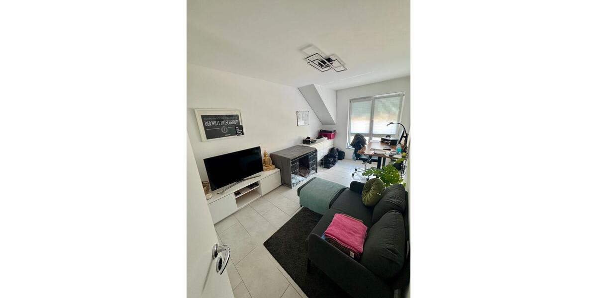 Etagenwohnung Idstein - 3 Zimmer, 90 m&sup2;, 1.250&euro; | Angebot:26649783