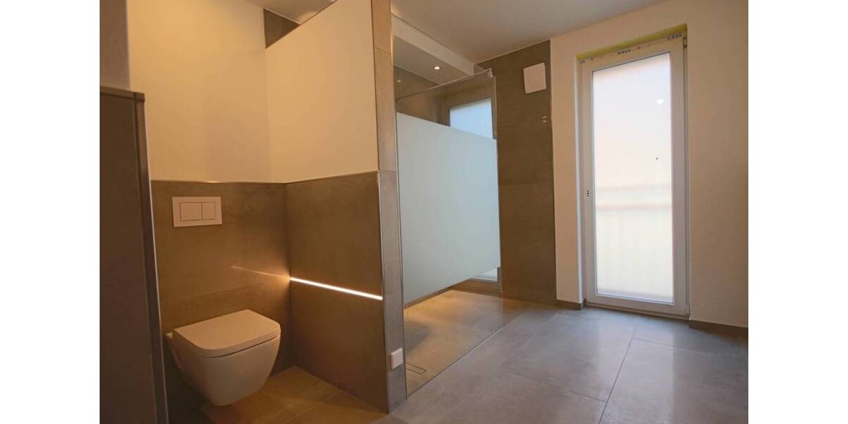 Etagenwohnung Ennigerloh - 6 Zimmer, 147 m&sup2;, 1.450&euro; | Angebot:25957321