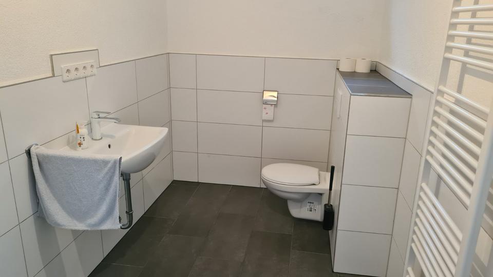 Erdgeschoßwohnung Trossingen - 4.5 Zimmer, 100 m&sup2;, 1.090&euro; | Angebot:24641629