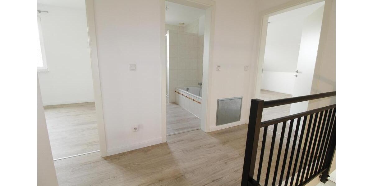 Doppelhaushälfte Bad Fallingbostel - 4 Zimmer, 101 m&sup2;, 1.195&euro; | Angebot:23653456