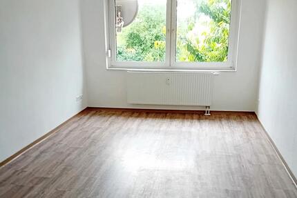 Wohnung Seehausen (Altmark) - 3 Zimmer, 67 m&sup2;, 400&euro; | Angebot:26182650