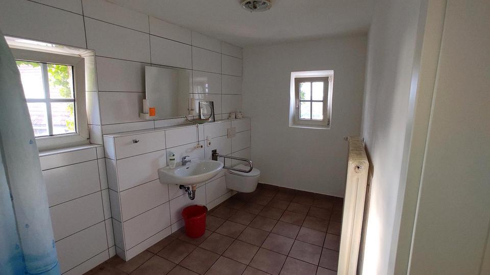 1-Zimmer in Parkstein mit eigenem Bad & WLAN inkl.