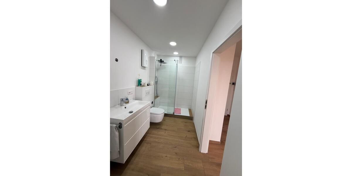 Etagenwohnung Hochheim am Main - 2 Zimmer, 65 m&sup2;, 910&euro; | Angebot:26049623