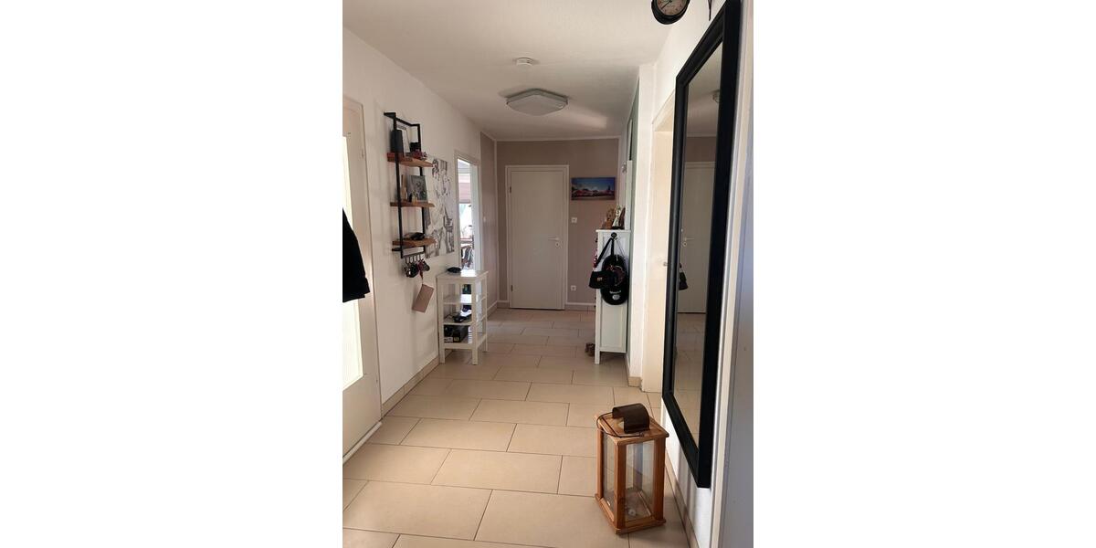 Dachgeschoßwohnung Bad Salzuflen - 4 Zimmer, 110 m&sup2;, 800&euro; | Angebot:24870012