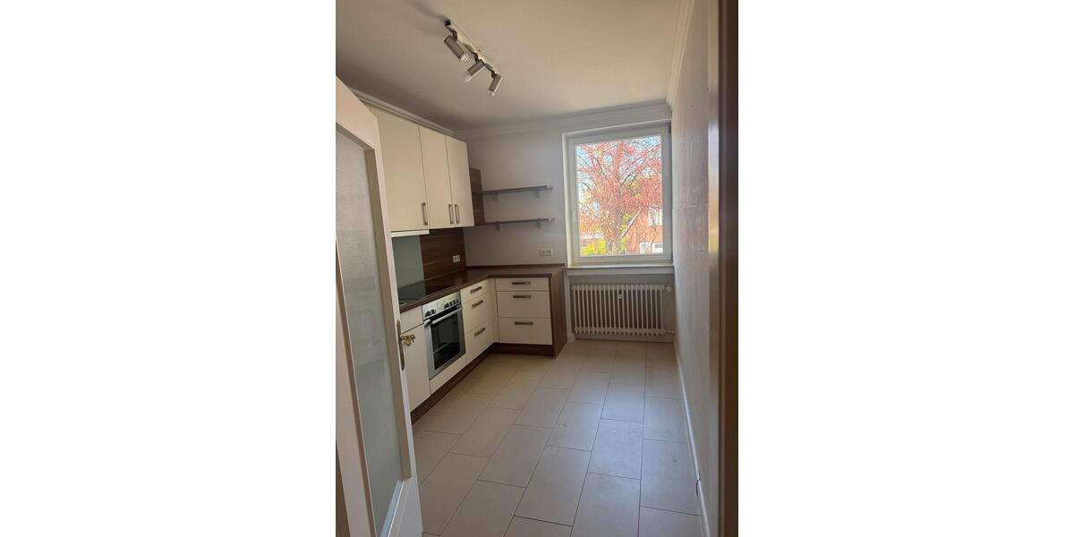 Etagenwohnung Sulingen - 3 Zimmer, 102 m&sup2;, 1.200&euro; | Angebot:26448333