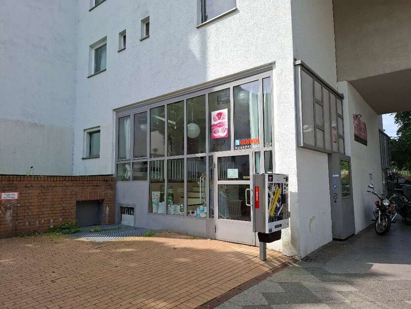Einzelhandel in Berlin 1.500 € 95.19 m² zimmer