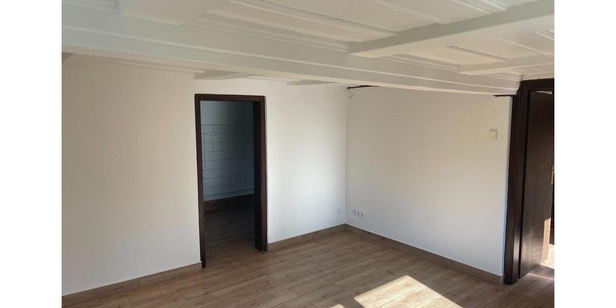 Etagenwohnung Rositz - 4 Zimmer, 102 m&sup2;, 650&euro; | Angebot:25906015