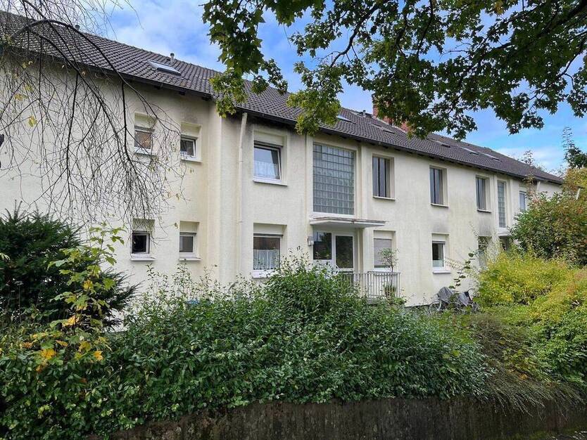 Gepflegte Dachgeschoßwohnung mit Balkon - ab sofort frei