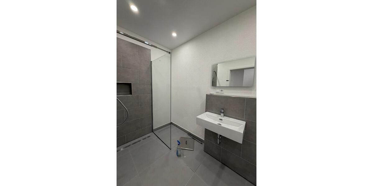 Etagenwohnung Netphen - 2 Zimmer, 90 m&sup2;, 1.000&euro; | Angebot:25178877