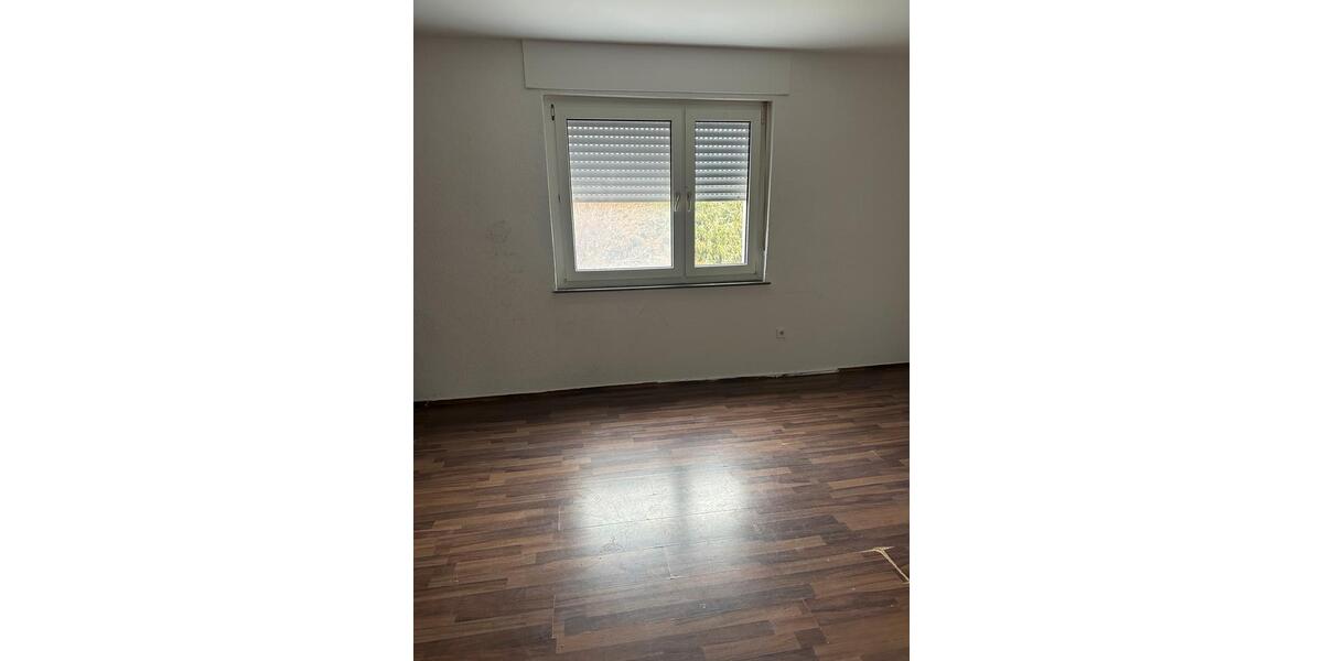 Hochparterre Stadtallendorf - 3 Zimmer, 67 m&sup2;, 600&euro; | Angebot:24382996