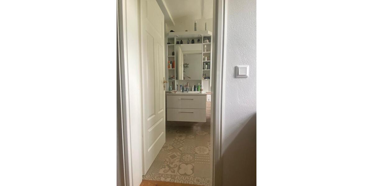 Hochparterre Rotenburg an der Fulda - 4.5 Zimmer, 130 m&sup2;, 1.100&euro; | Angebot:26632459