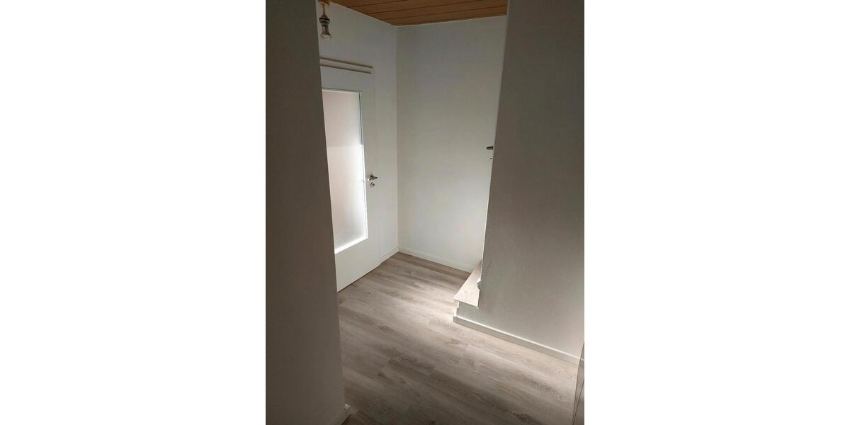 Etagenwohnung Angelburg - 4 Zimmer, 100 m&sup2;, 750&euro; | Angebot:26537434