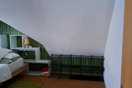 2 Zimmer, Küche, Bad, Balkon, Autostellplatz 1 zimmer